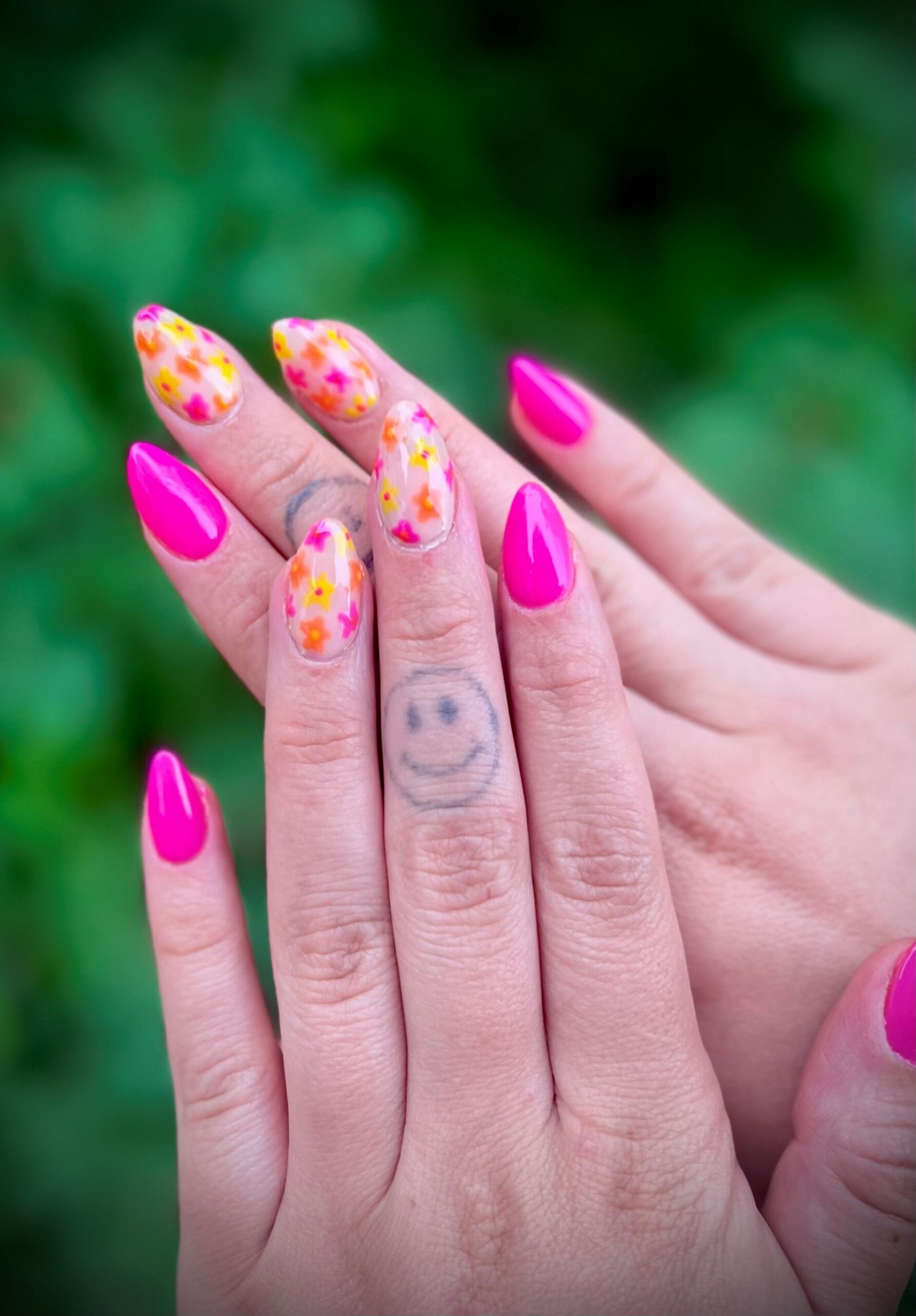 Nail Technology Icon